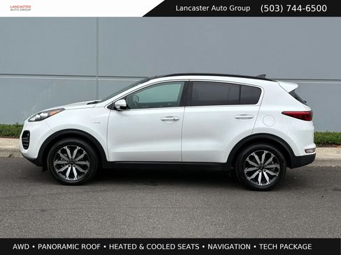 Used 2018 Kia Sportage EX w/ EX Technology Package AWD/4WD image 3