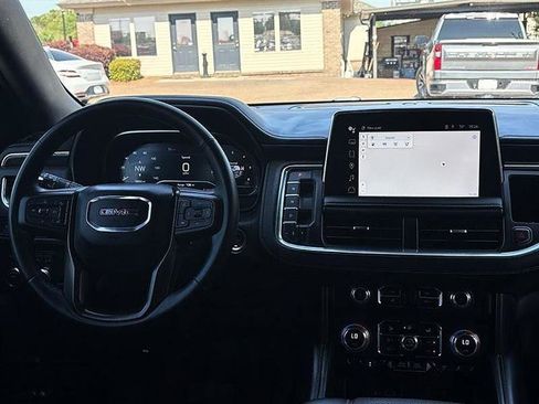 Used 2023 GMC Yukon AT4 AWD/4WD image 49