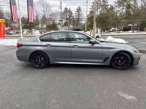 Used 2023 BMW M550i xDrive image 5