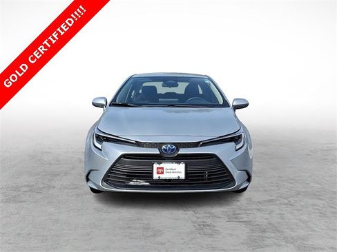 Certified 2025 Toyota Corolla LE image 2