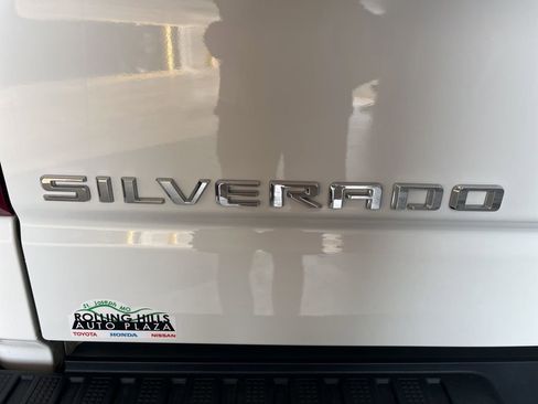 Used 2023 Chevrolet Silverado 1500 LT image 45