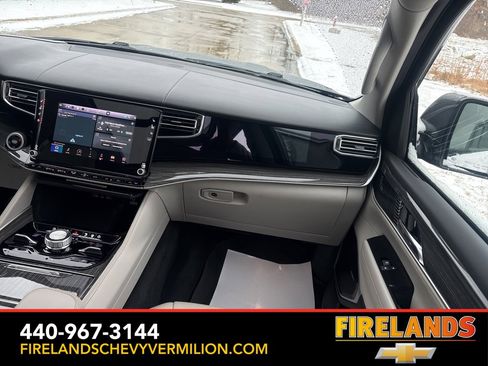 Used 2022 Jeep Wagoneer Series III w/ Premium Group I image 35