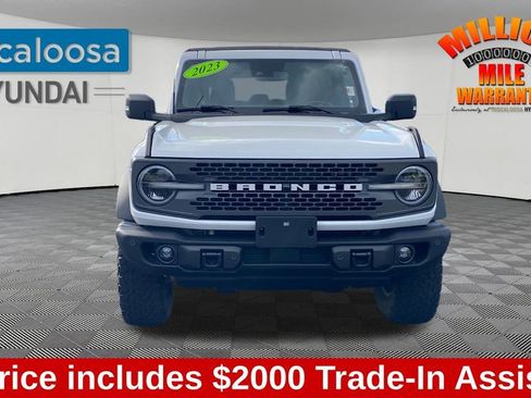 Used 2023 Ford Bronco Badlands image 2