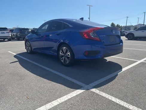Used 2018 Honda Civic EX-T image 3