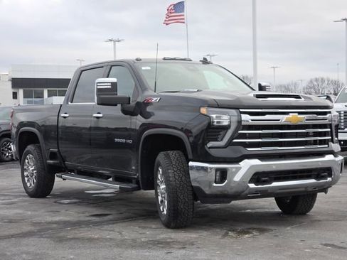 New 2026 Chevrolet Silverado 3500 LTZ w/ LTZ Premium Package image 21