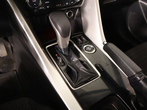 Used 2024 Mitsubishi Eclipse Cross LE AWD/4WD image 8
