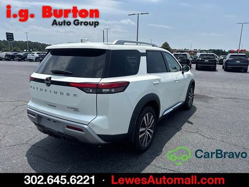 Used 2022 Nissan Pathfinder Platinum w/ Cargo Package AWD/4WD image 3