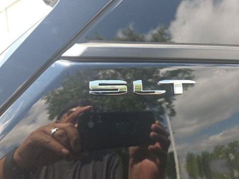 Used 2022 GMC Terrain SLT AWD/4WD image 47