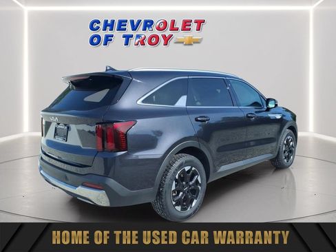 Used 2025 Kia Sorento S FWD image 9