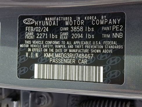 Used 2024 Hyundai Elantra SEL FWD image 27