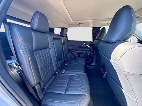 New 2026 Mitsubishi Outlander SEL image 30