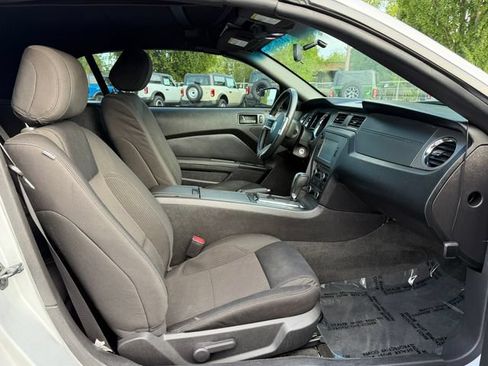 Used 2013 Ford Mustang Convertible RWD image 16