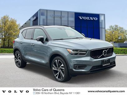 Certified 2022 Volvo XC40 T5 R-Design w/ Climate Package