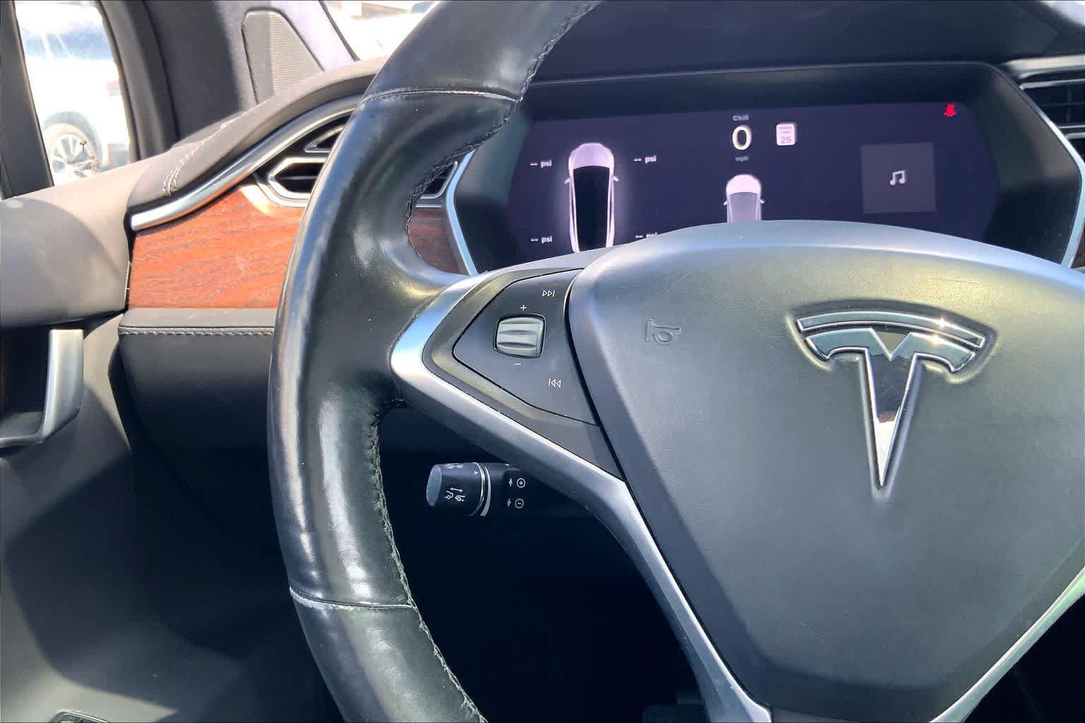 Used 2017 Tesla Model X 75D AWD/4WD image 24