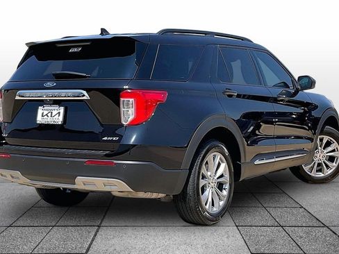 Used 2024 Ford Explorer XLT w/ Equipment Group 202A AWD/4WD image 13