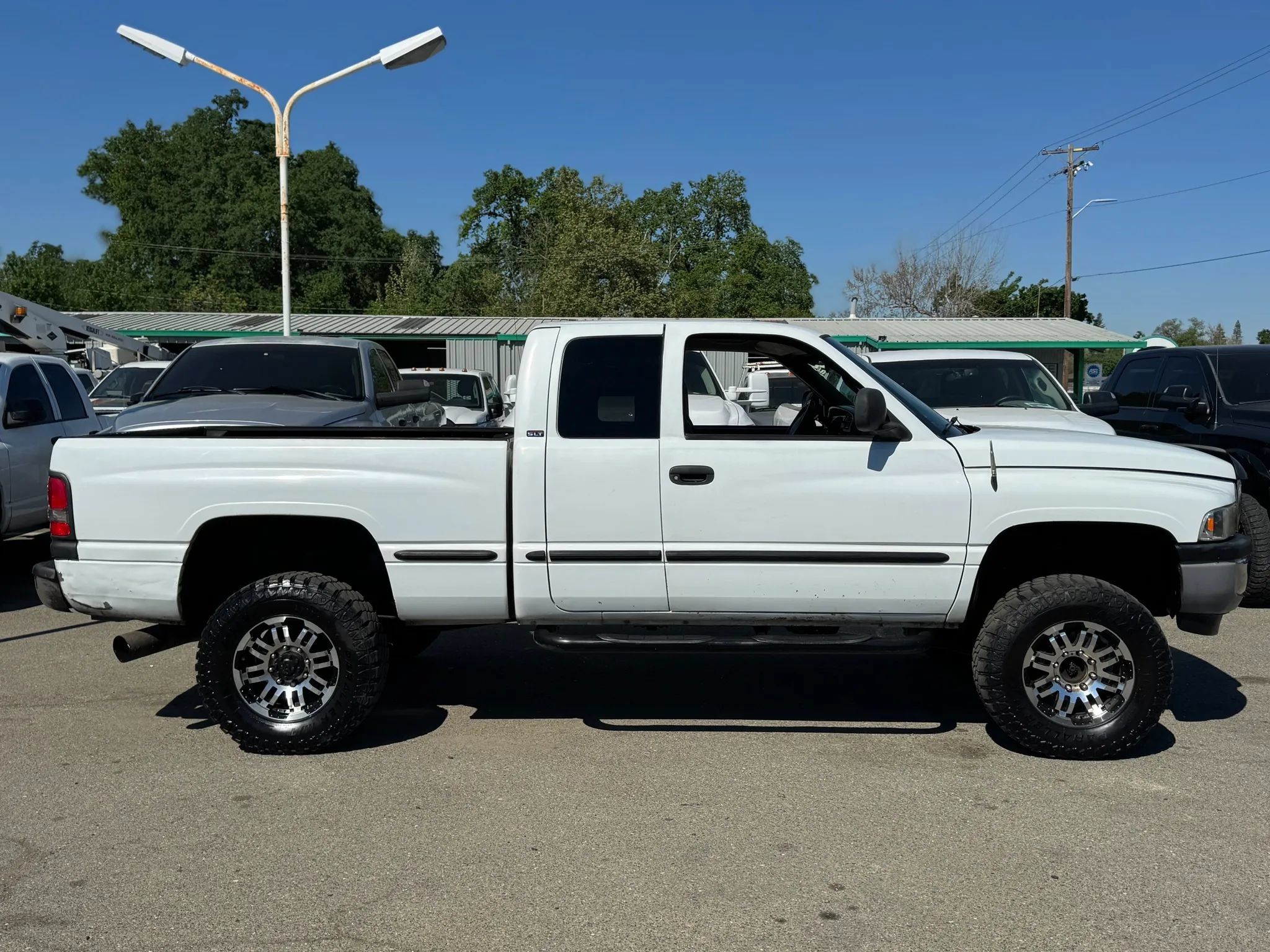 Used 1999 Dodge Ram 2500 Truck 4x4 Quad Cab image 2