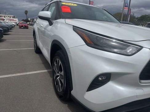 Used 2023 Toyota Highlander XLE image 8