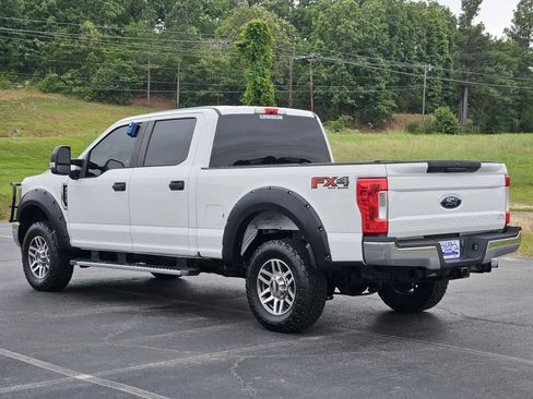 Used 2019 Ford F250 XL w/ STX Appearance Package AWD/4WD image 4