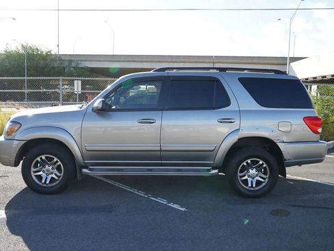 Used 2007 Toyota Sequoia SR5 image 2