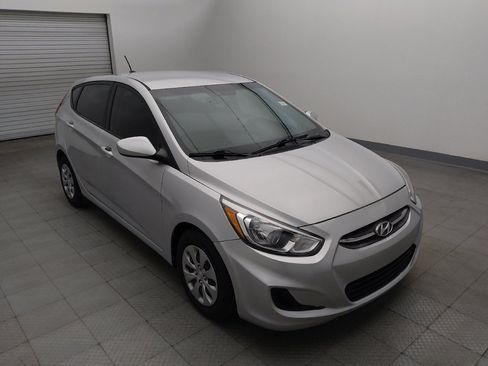 Used 2017 Hyundai Accent SE FWD image 13