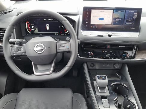 New 2026 Nissan Rogue Platinum w/ Platinum Premium Package image 11