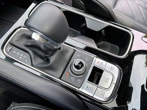Used 2025 Kia Telluride SX Prestige X-Line AWD/4WD image 37