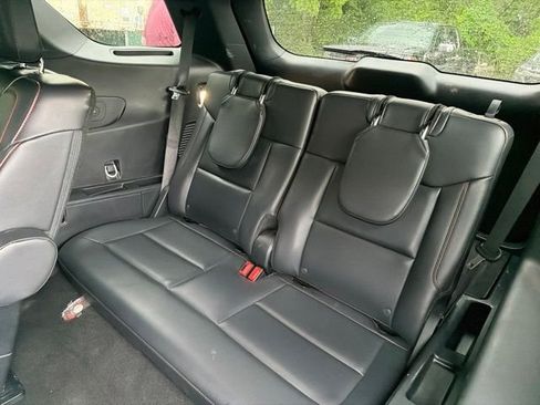 Used 2025 Ford Explorer ST-Line AWD/4WD image 15