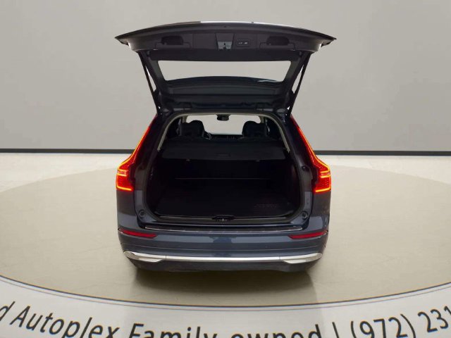 Used 2023 Volvo XC60 B5 Plus w/ Climate Package AWD/4WD image 9