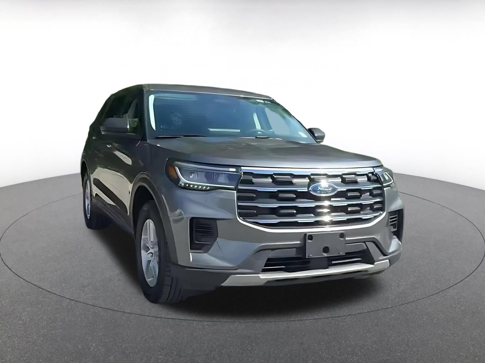 Used 2026 Ford Explorer Active AWD/4WD image 3