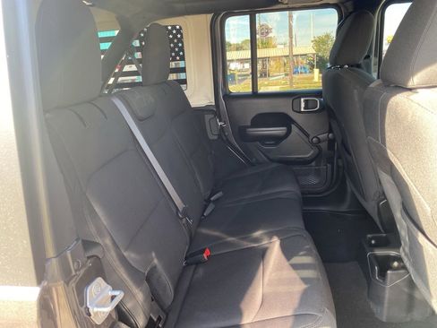 Used 2021 Jeep Wrangler Unlimited Sport image 14