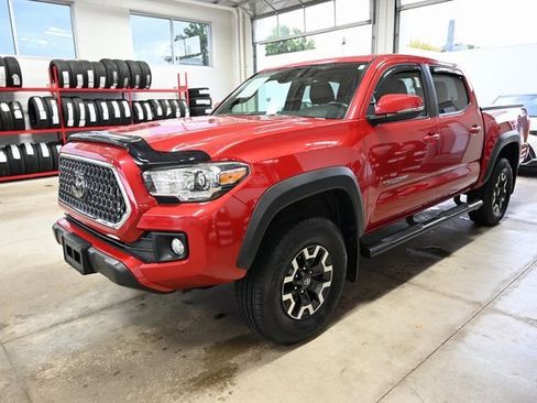 Used 2018 Toyota Tacoma TRD Off-Road image 9