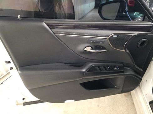 Used 2021 Lexus ES 250 w/ Accessory Package 2 image 7