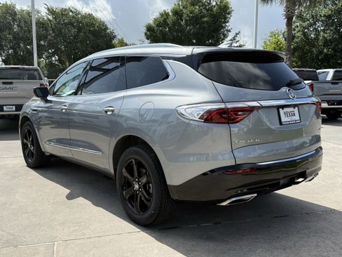 Used 2023 Buick Enclave Essence w/ Sport Touring Edition FWD image 7