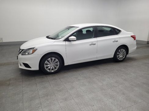 Used 2018 Nissan Sentra S image 2