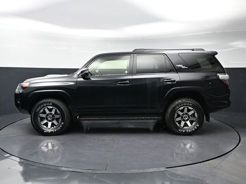 Used 2024 Toyota 4Runner TRD Off-Road Premium image 8