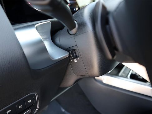 New 2026 Mercedes-Benz GLB 250 4MATIC image 36