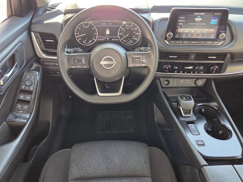 Used 2024 Nissan Rogue SV FWD image 14
