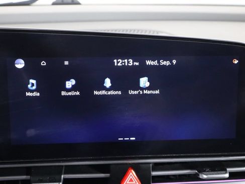 Used 2025 Hyundai Elantra SEL FWD image 33