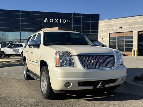 Used 2008 GMC Yukon SLT image 1