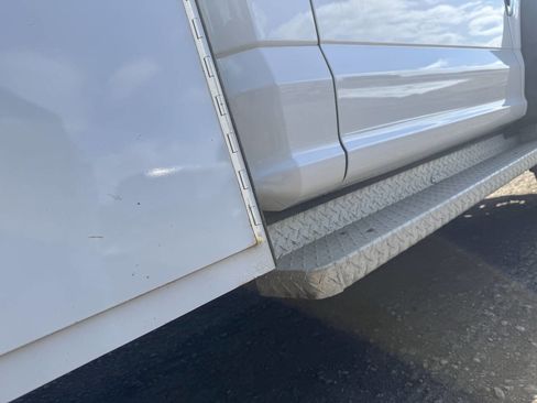Used 2018 Ford F550 4x4 Regular Cab Super Duty image 14