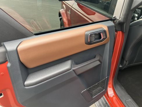 Used 2024 Ford Bronco Outer Banks image 13