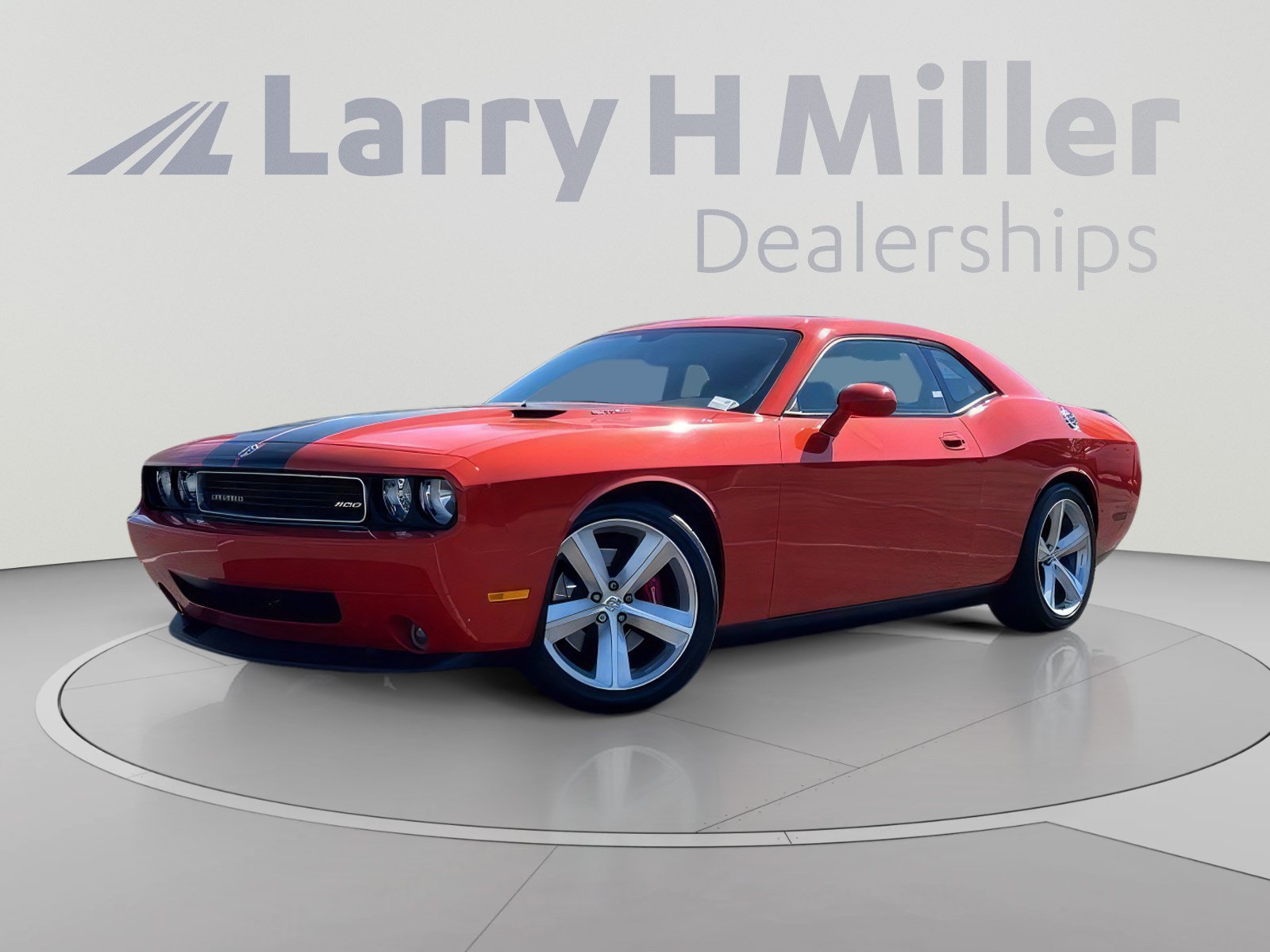 Used 2008 Dodge Challenger SRT8 RWD image 1