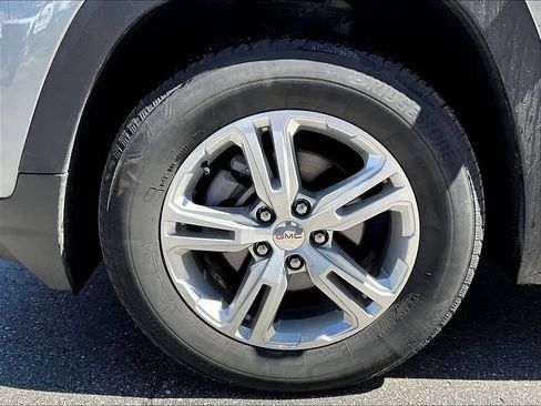 Used 2024 GMC Terrain SLE image 7