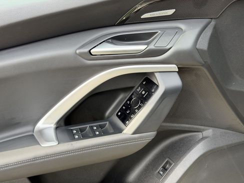 Used 2025 Audi Q5 Premium Plus w/ Premium Plus image 11