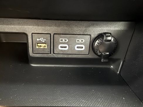 Used 2023 Toyota Highlander XSE image 19