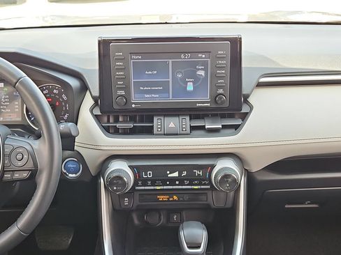 Used 2022 Toyota RAV4 XLE Premium AWD/4WD image 19