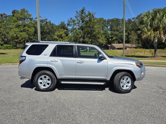 Certified 2022 Toyota 4Runner SR5 AWD/4WD image 36