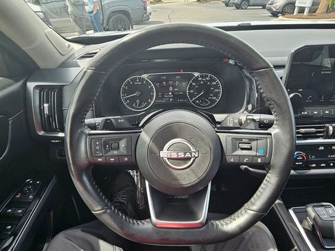 Certified 2023 Nissan Pathfinder SL w/ SL Premium Package FWD image 25