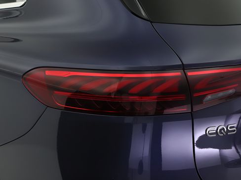 Certified 2023 Mercedes-Benz EQS 580 4MATIC SUV image 18