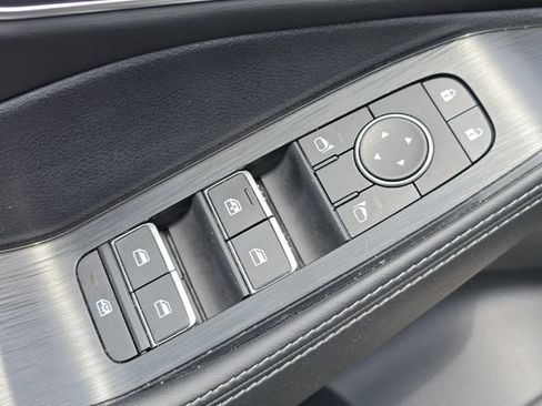 Used 2025 Nissan Rogue Platinum w/ Platinum Premium Package AWD/4WD image 28